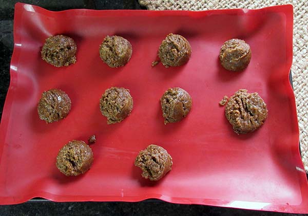 Make sure there is space between each portion so that the cookies have space to spread.