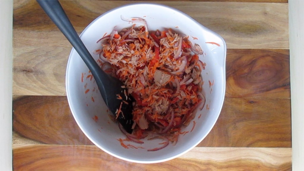 Mixed tuna and vegetables.