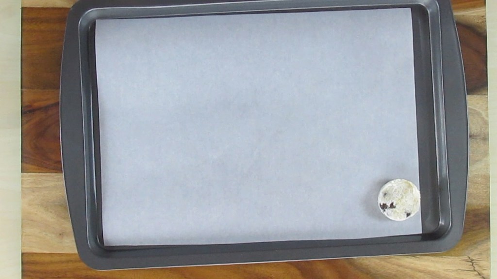 Now you have a cookie, repeat with the remaining cookie mixture