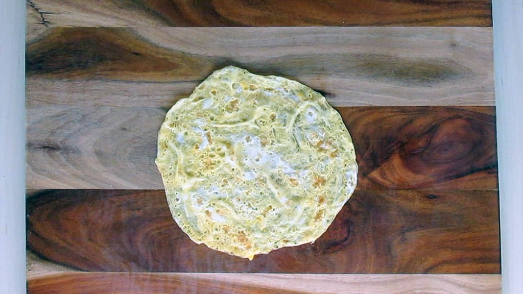 Place the wrap on a flat surface