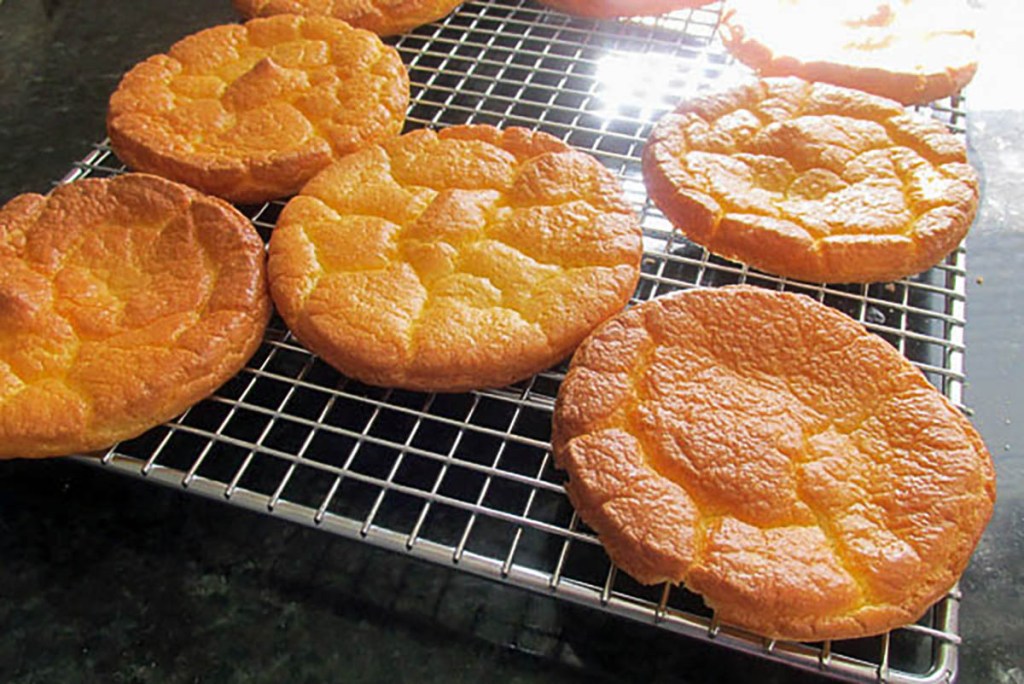 Remove the bread from the oven and transfer to a cooling rack for 10 minutes before eating.