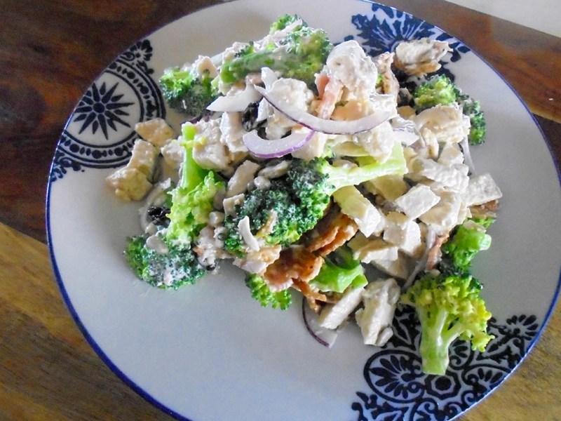Broccoli chicken salad
