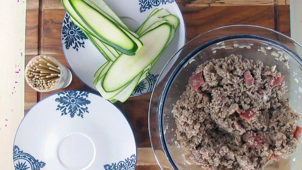 Use a mandolin to slice the courgettes into long ribbons.