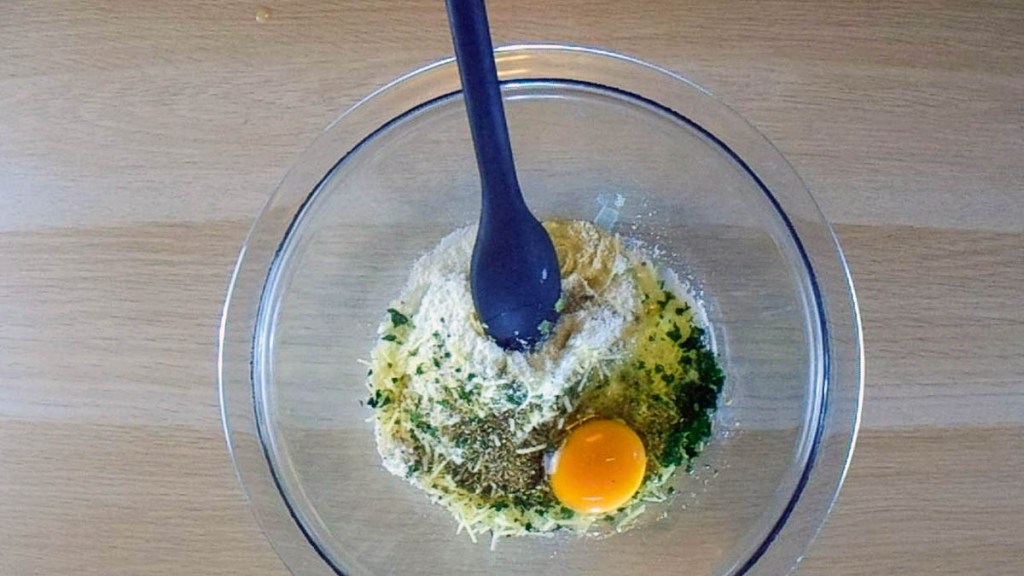 Add the herbs and egg if you are using lean meat.