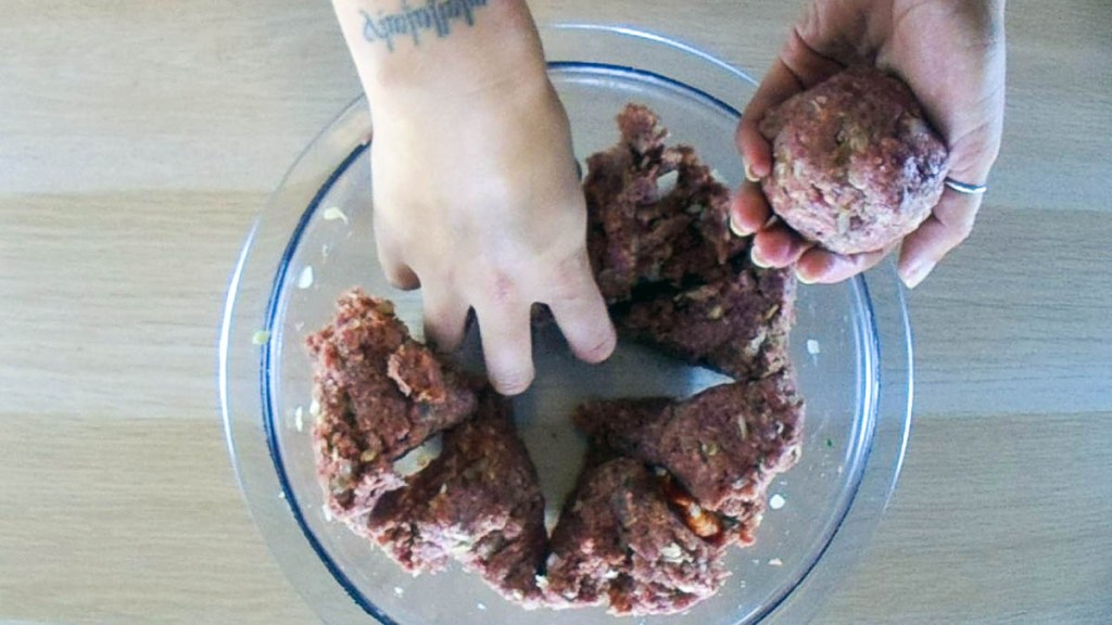 Divide the meat mix into portions